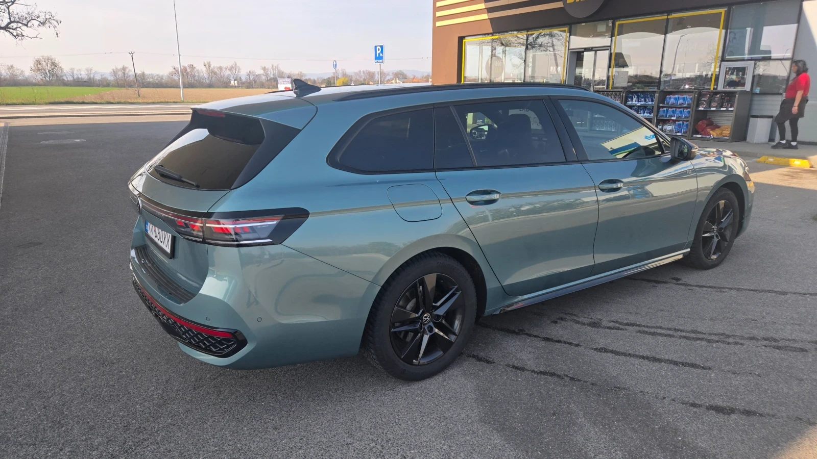 VW Passat R Line, снимка 4 - Автомобили и джипове - 54722921