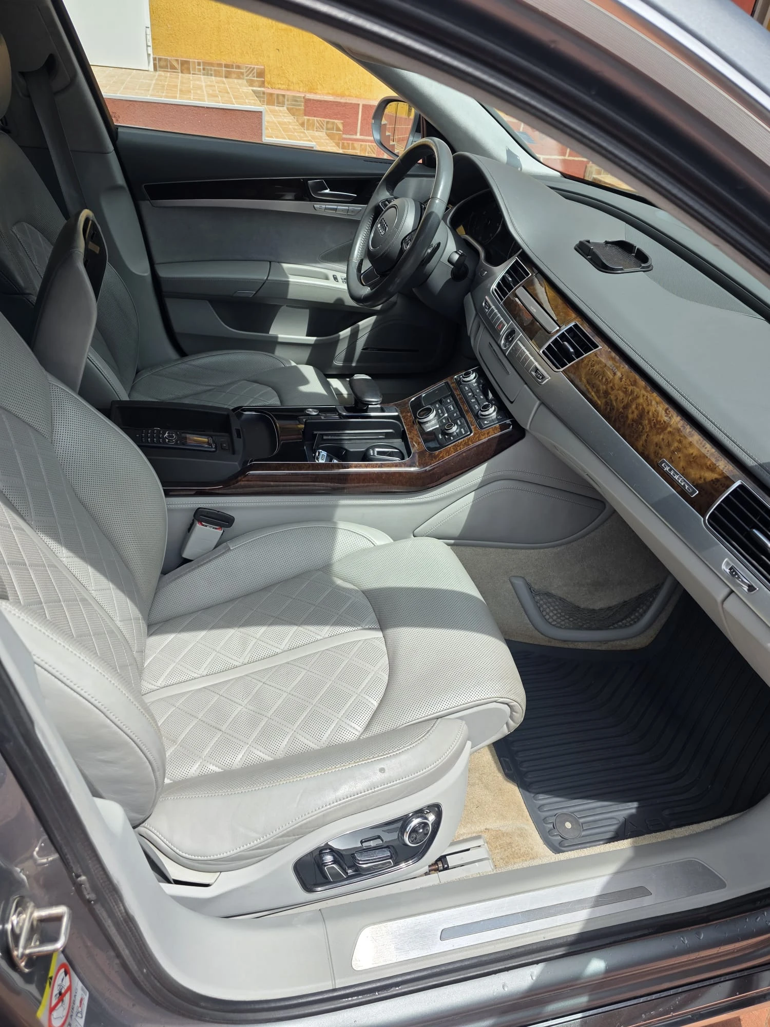 Audi A8 quattro, снимка 10 - Автомобили и джипове - 54726046