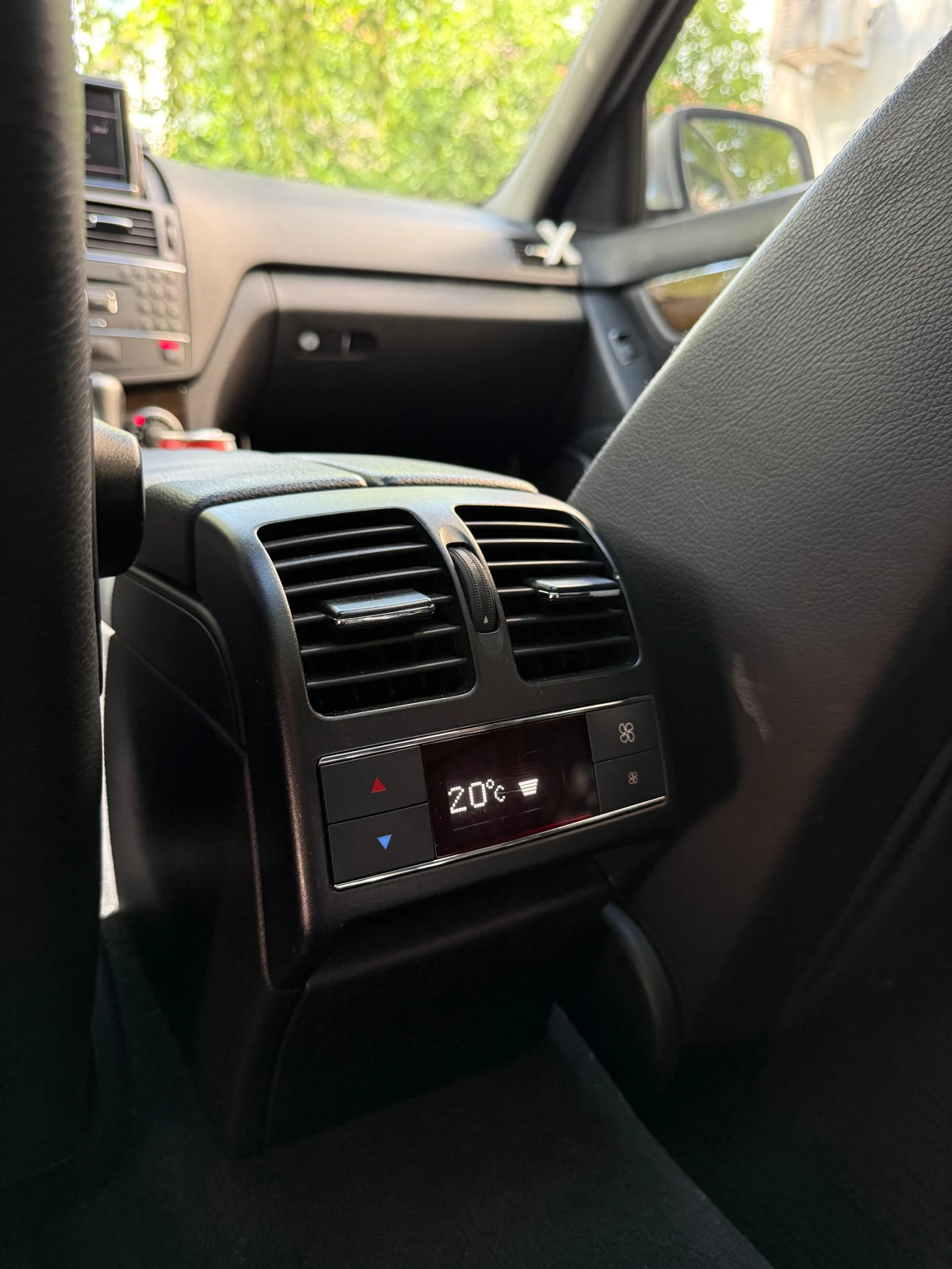 Mercedes-Benz C 320, снимка 9 - Автомобили и джипове - 55100204