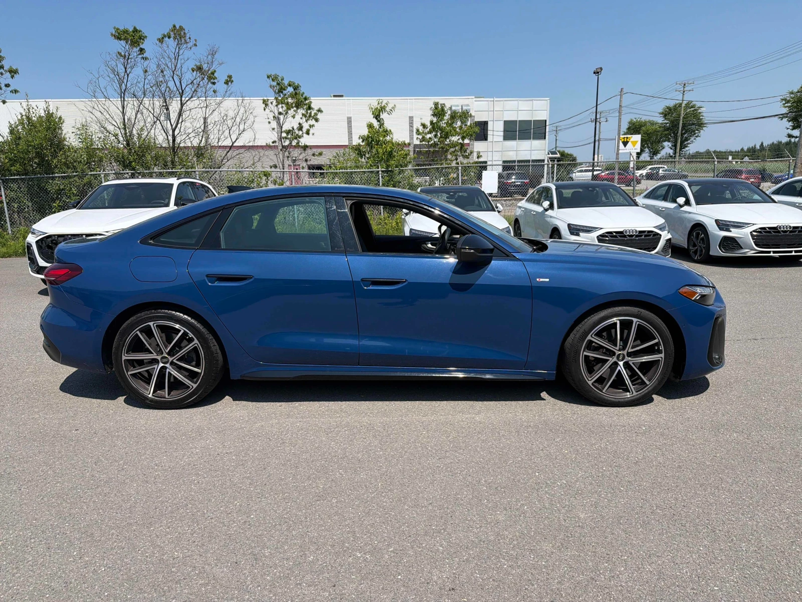 Audi A5 2.0 TFSI quattro/S-Line/ПАНОРАМА/2 КЛЮЧА/CARFAX, снимка 4 - Автомобили и джипове - 55217828