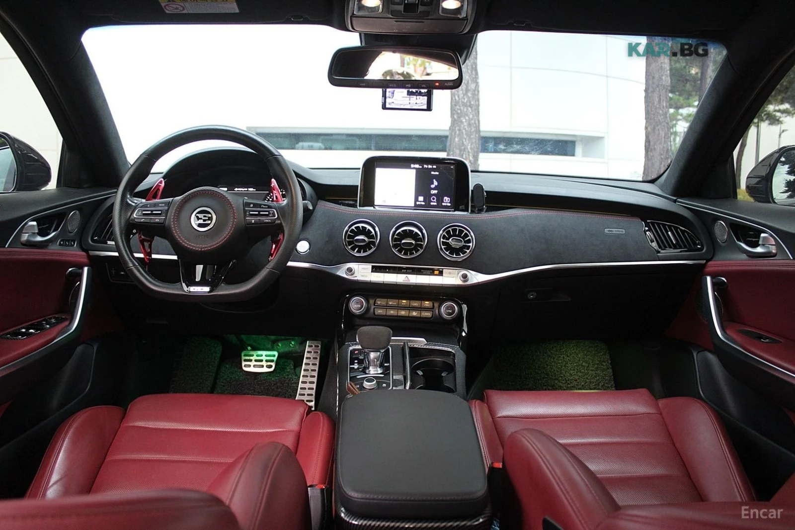 Kia Stinger 3.3 GT TURBO* CARBON* ОБДУХ* RWD* 360* HUD* , снимка 7 - Автомобили и джипове - 55235740