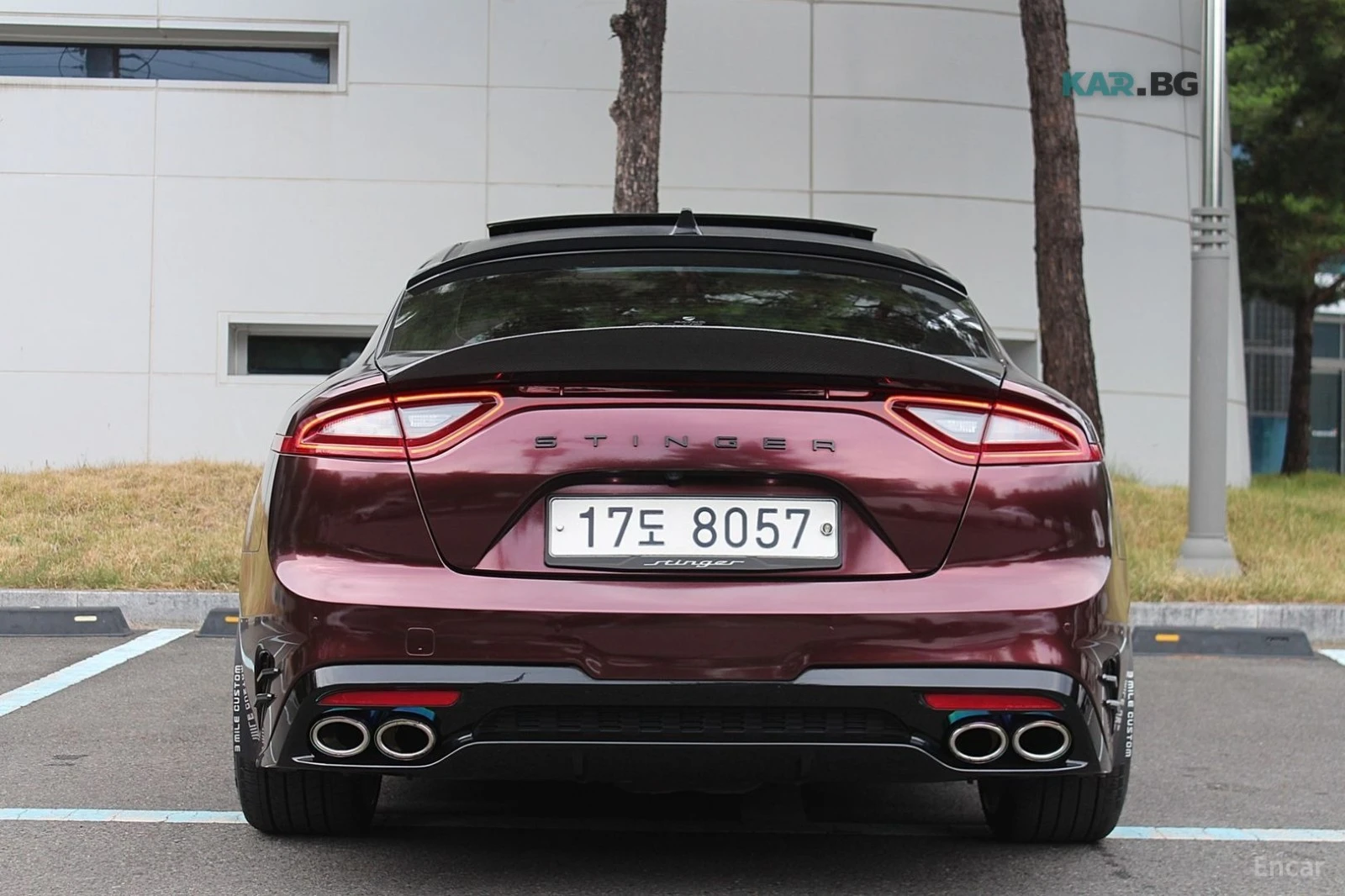 Kia Stinger 3.3 GT TURBO* CARBON* ОБДУХ* RWD* 360* HUD* , снимка 4 - Автомобили и джипове - 55235740
