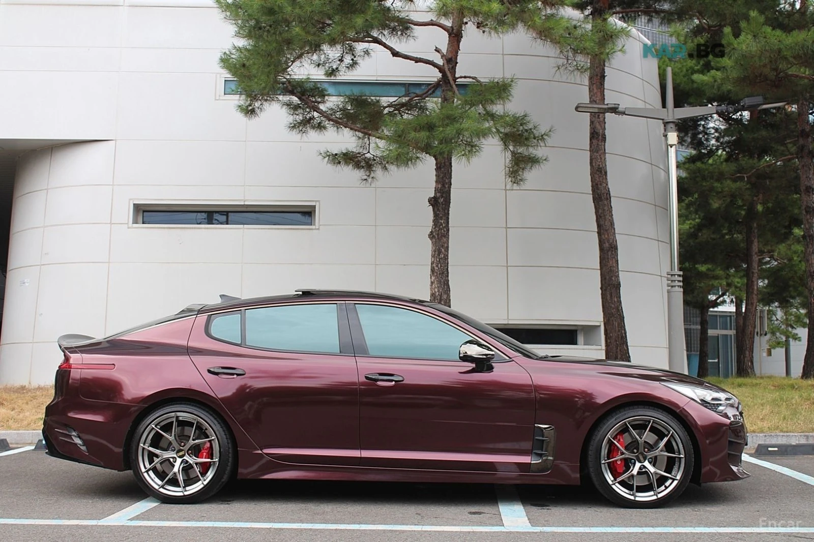 Kia Stinger 3.3 GT TURBO* CARBON* ОБДУХ* RWD* 360* HUD* , снимка 3 - Автомобили и джипове - 55235740