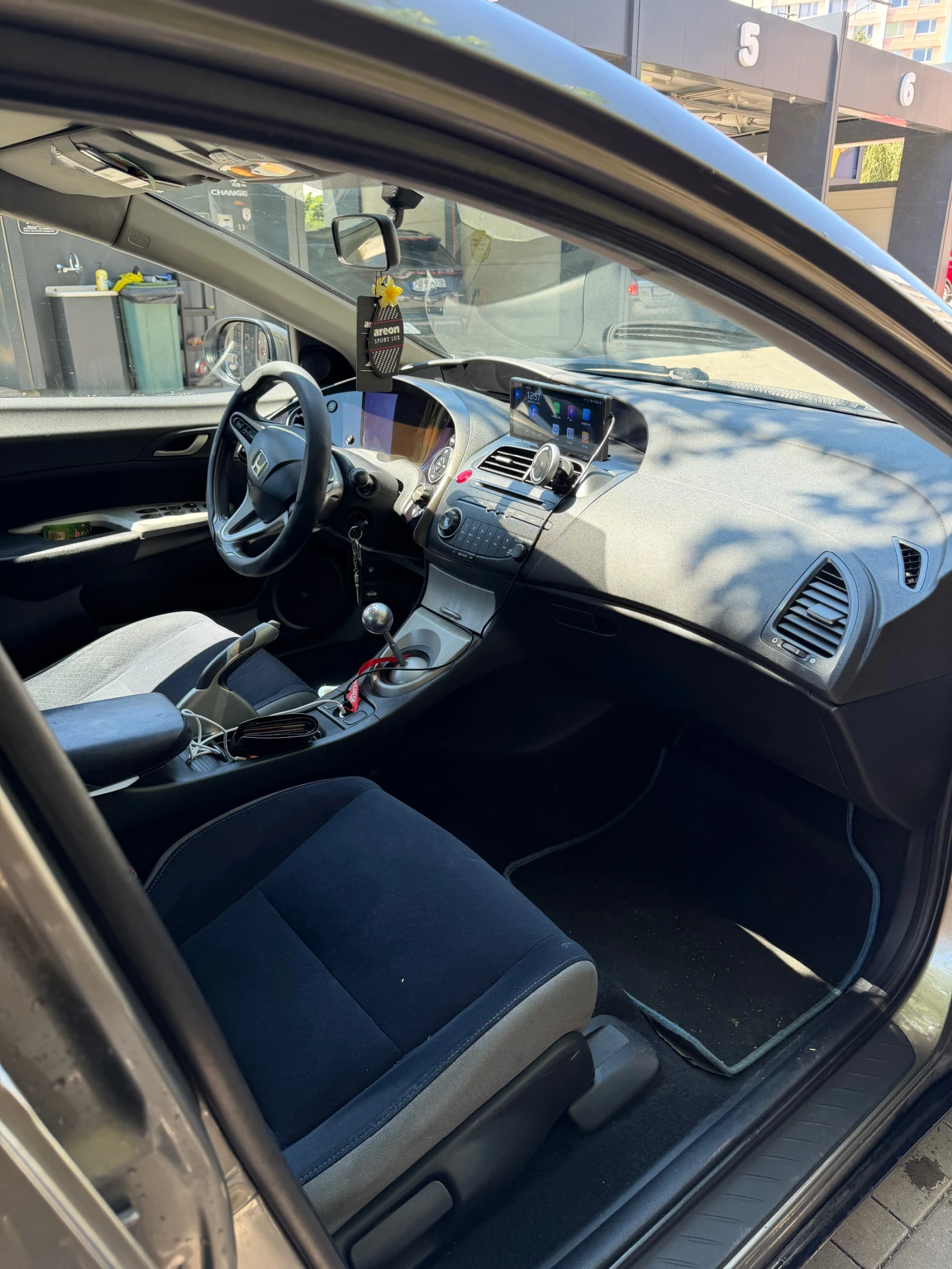 Honda Civic 8 gen 2.2 дизел ОТ СОБСТВЕНИК !!!, снимка 8 - Автомобили и джипове - 55277954