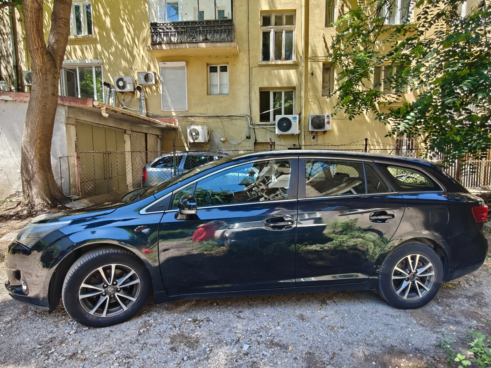 Toyota Avensis 2.0 Valvematic Multidrive S, снимка 6 - Автомобили и джипове - 55282699