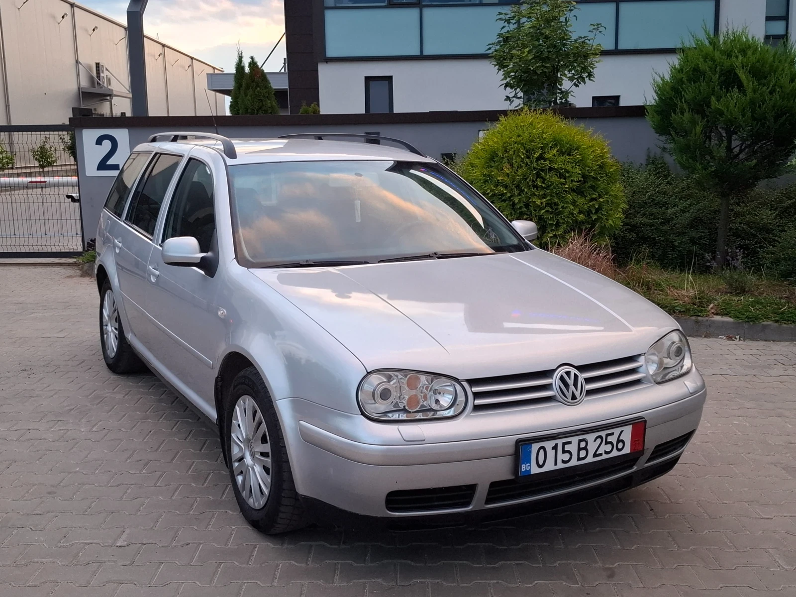 VW Golf 1.9TDI* (101кс)* 4x4* КОЖА* HOB BHOC* , снимка 8 - Автомобили и джипове - 55304447
