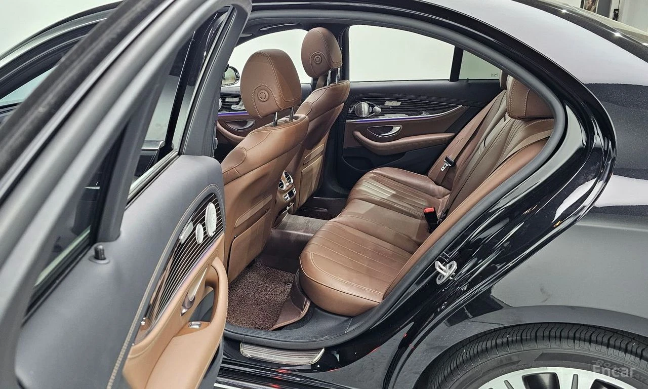 Mercedes-Benz E 450 4MATIC* BURMESTER* ОБДУХВАНЕ* ДИСТРОНИК* ХЕДЪП* 36, снимка 12 - Автомобили и джипове - 55468161