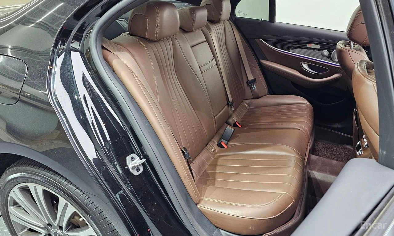 Mercedes-Benz E 450 4MATIC* BURMESTER* ОБДУХВАНЕ* ДИСТРОНИК* ХЕДЪП* 36, снимка 13 - Автомобили и джипове - 55468161