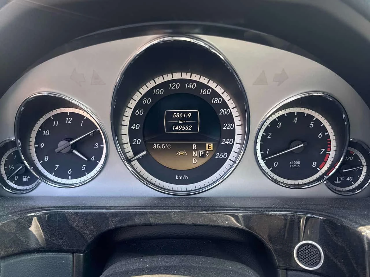 Mercedes-Benz E 350 * CARFAX * ЛИЦЕНЗИРАН ДИЛЪР, снимка 8 - Автомобили и джипове - 55541557
