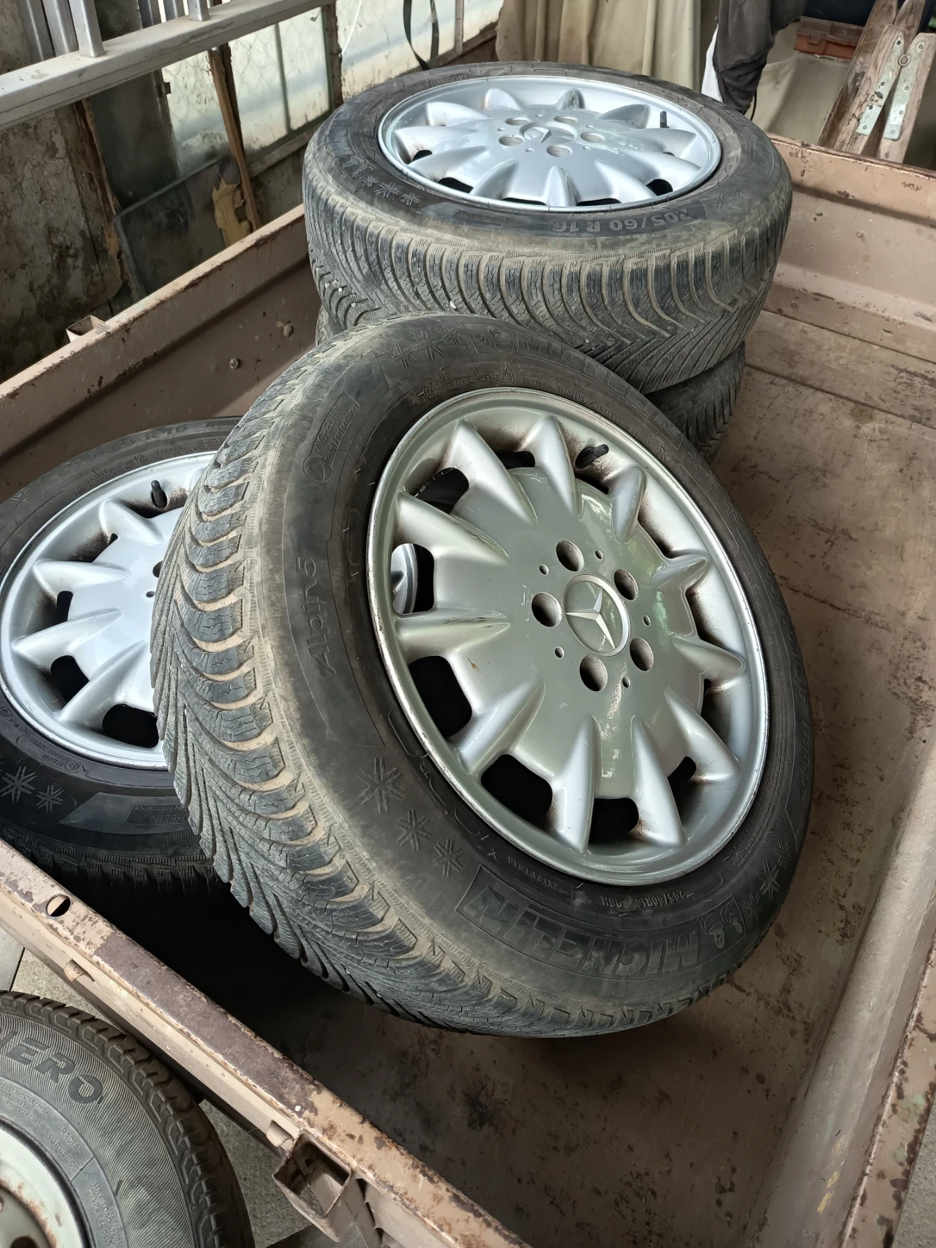Mercedes-Benz E 220 220CDI, снимка 14 - Автомобили и джипове - 55835791