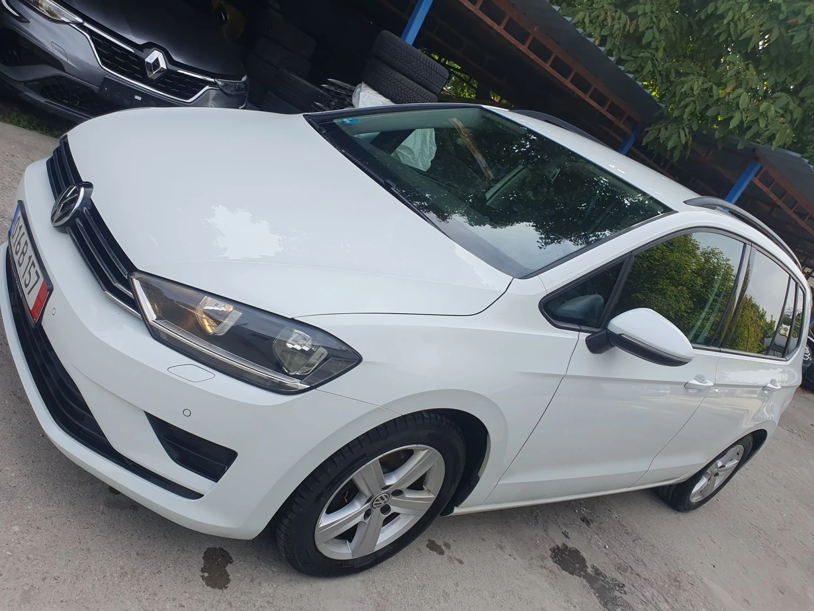 VW Touran 1.6 TDI SPORTVAN NAVI PODGREV KAMERA EURO 6     | Mobile.bg � ����������� 2