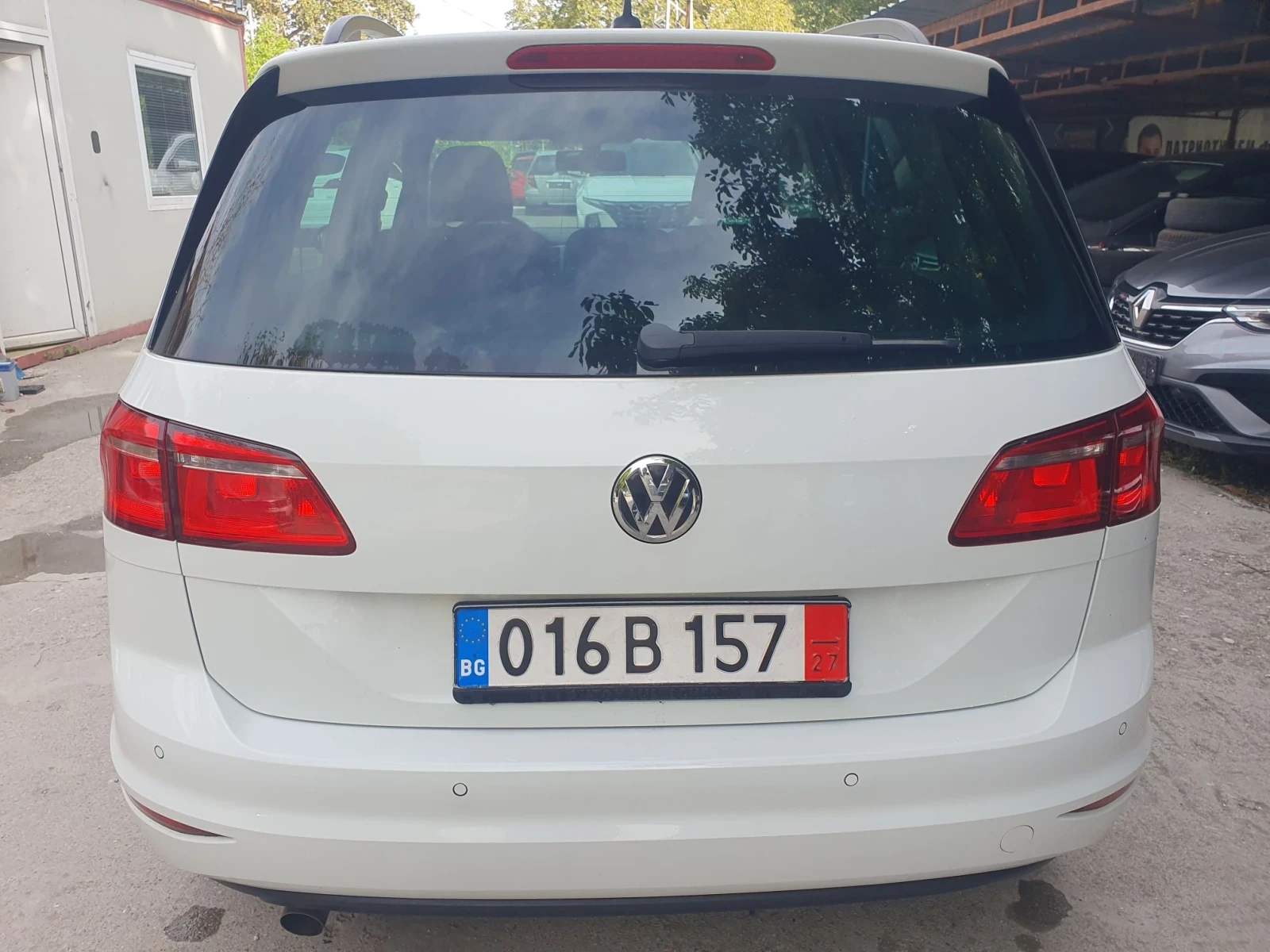VW Touran 1.6 TDI SPORTVAN NAVI PODGREV KAMERA EURO 6     | Mobile.bg � ����������� 6