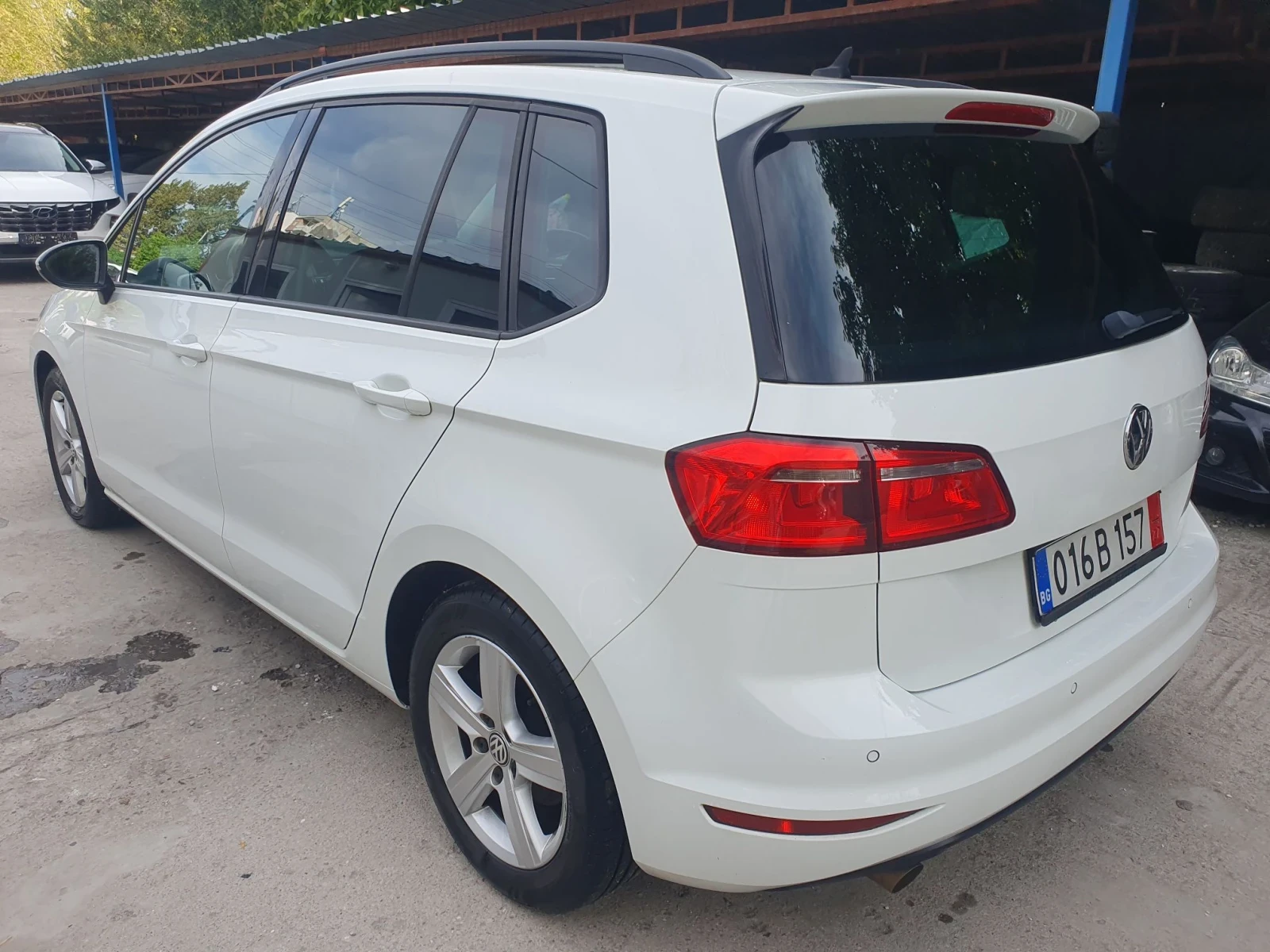 VW Touran 1.6 TDI SPORTVAN NAVI PODGREV KAMERA EURO 6     | Mobile.bg � ����������� 4