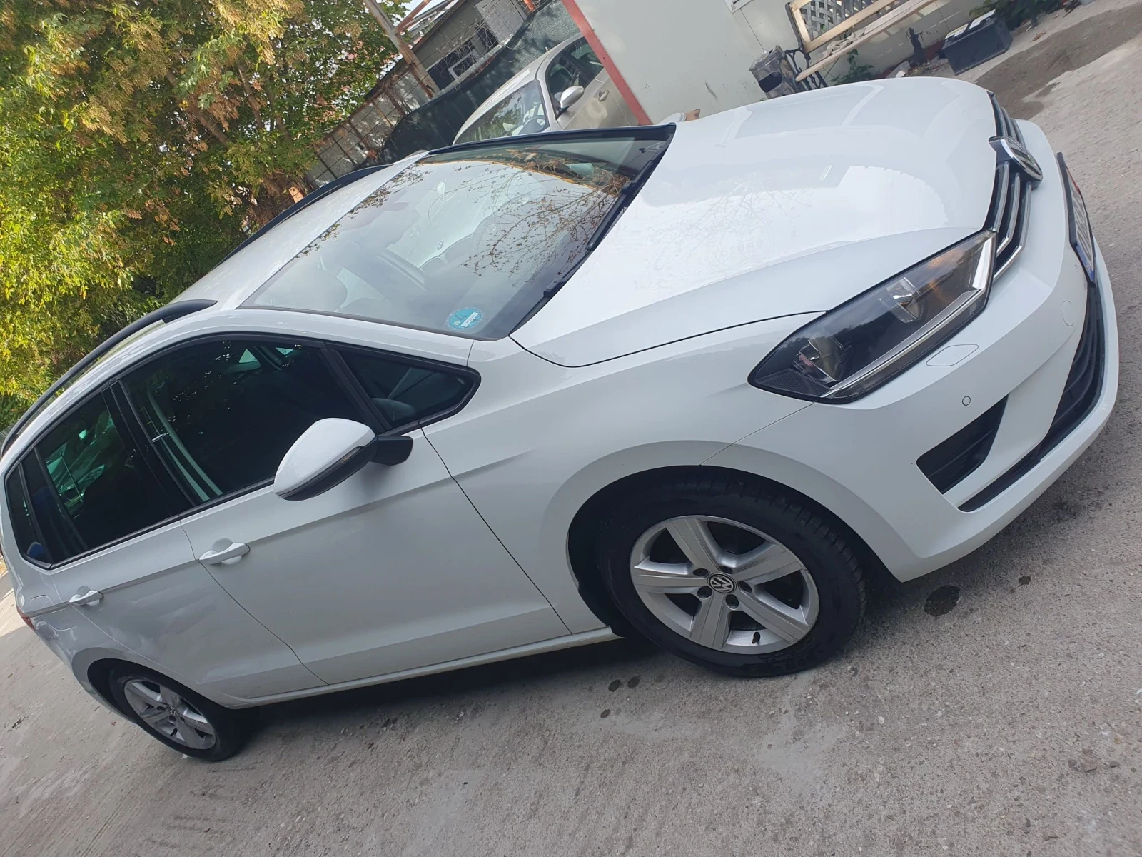 VW Touran 1.6 TDI SPORTVAN NAVI PODGREV KAMERA EURO 6     | Mobile.bg � ����������� 3