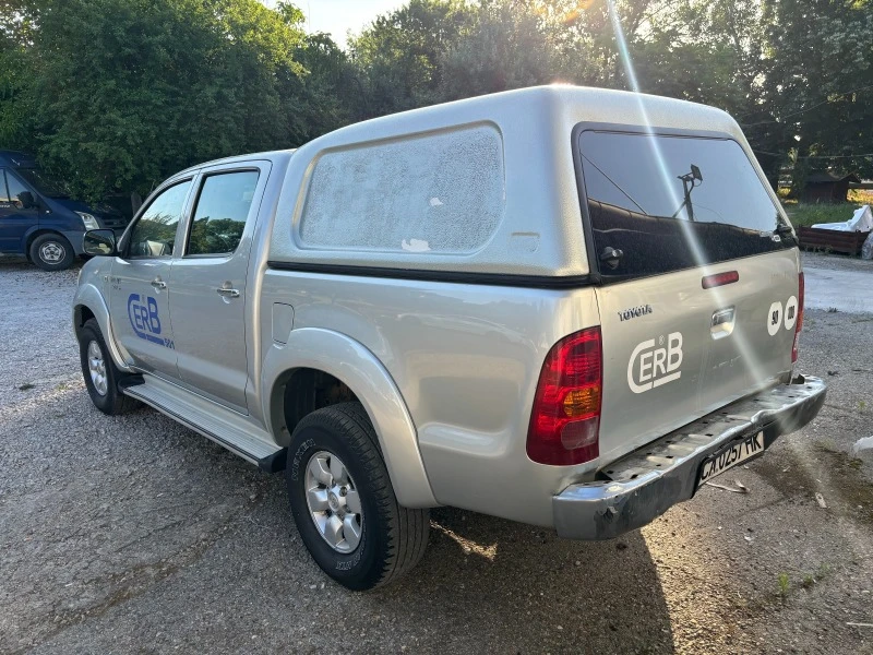 Toyota Hilux, снимка 2 - Автомобили и джипове - 47360644