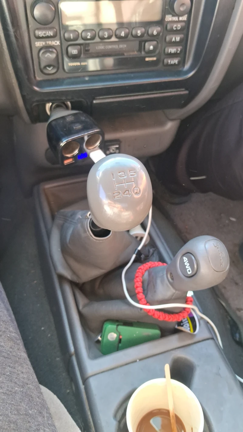 Toyota Tacoma TRD SRS V6, снимка 10 - Автомобили и джипове - 52092247