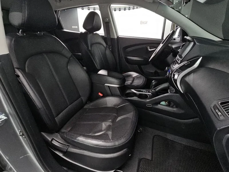 Hyundai Tucson DIESEL 2WD X20 SMART, снимка 11 - Автомобили и джипове - 54915756