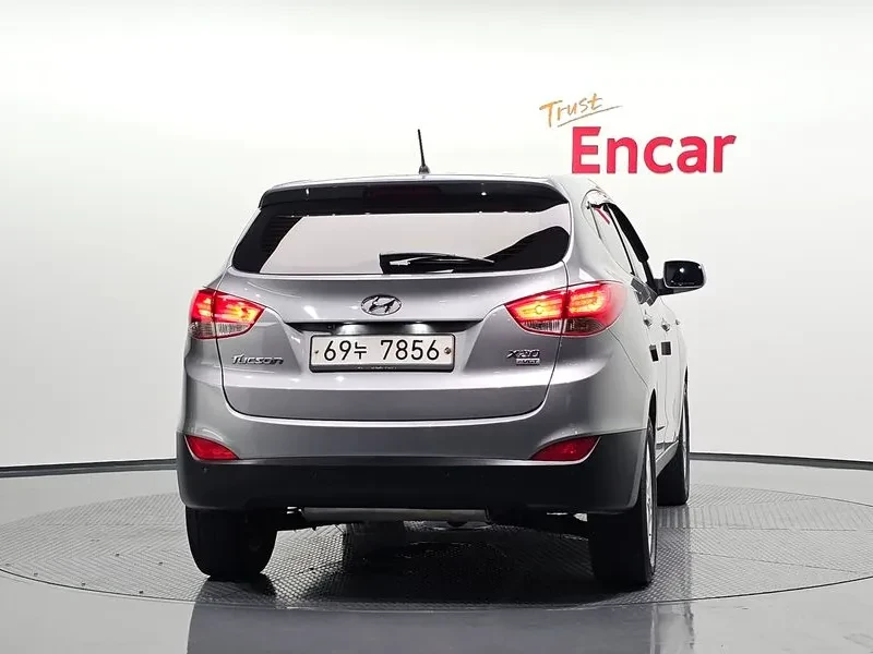 Hyundai Tucson DIESEL 2WD X20 SMART, снимка 4 - Автомобили и джипове - 54915756
