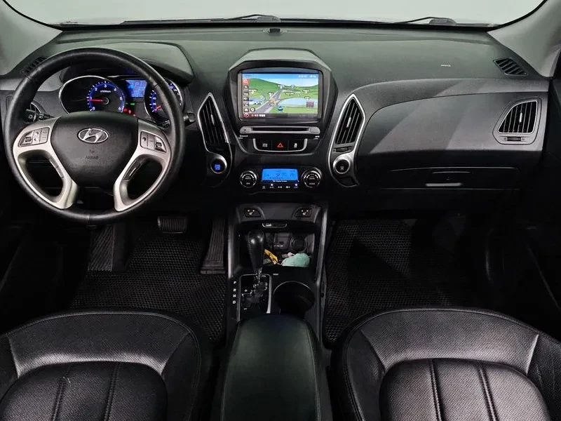 Hyundai Tucson DIESEL 2WD X20 SMART, снимка 7 - Автомобили и джипове - 54915756