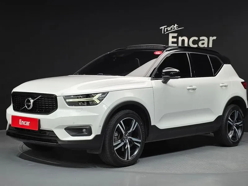 Volvo XC40 T4 R-DESIGN