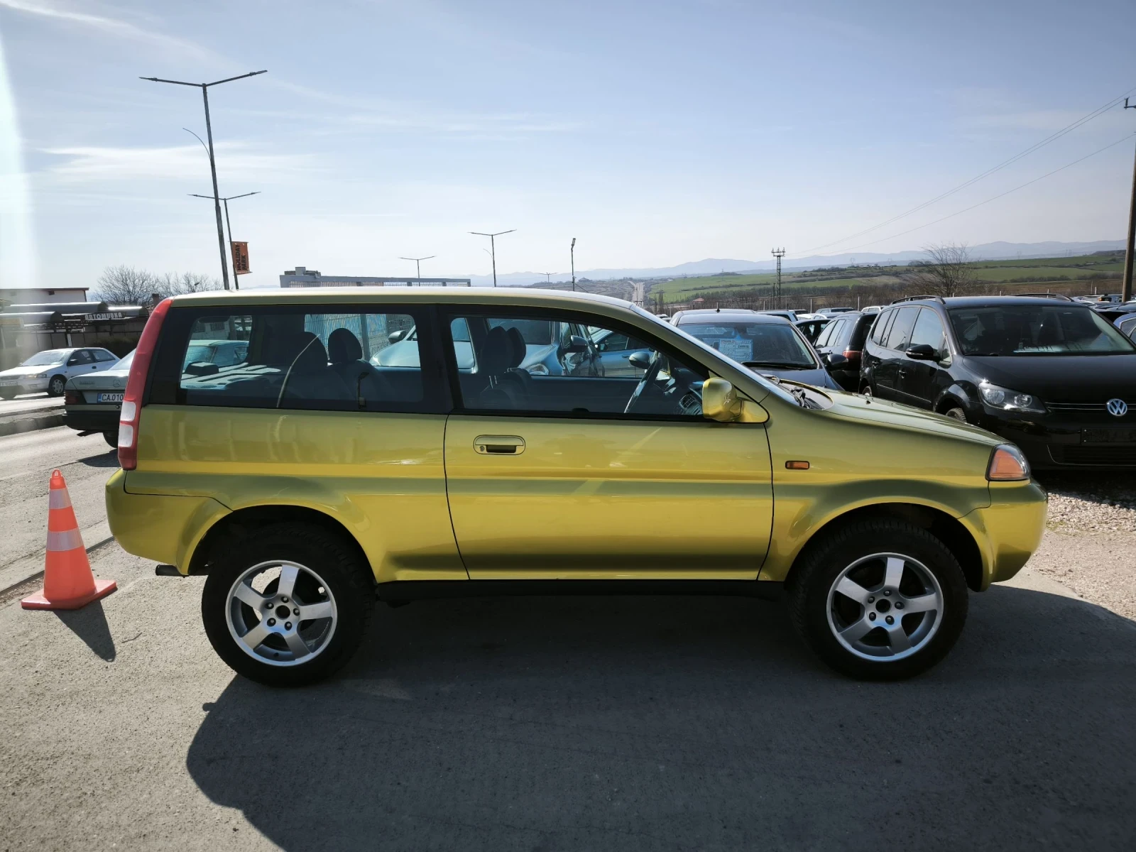 Honda Hr-v 1.6i, снимка 4 - Автомобили и джипове - 53774407