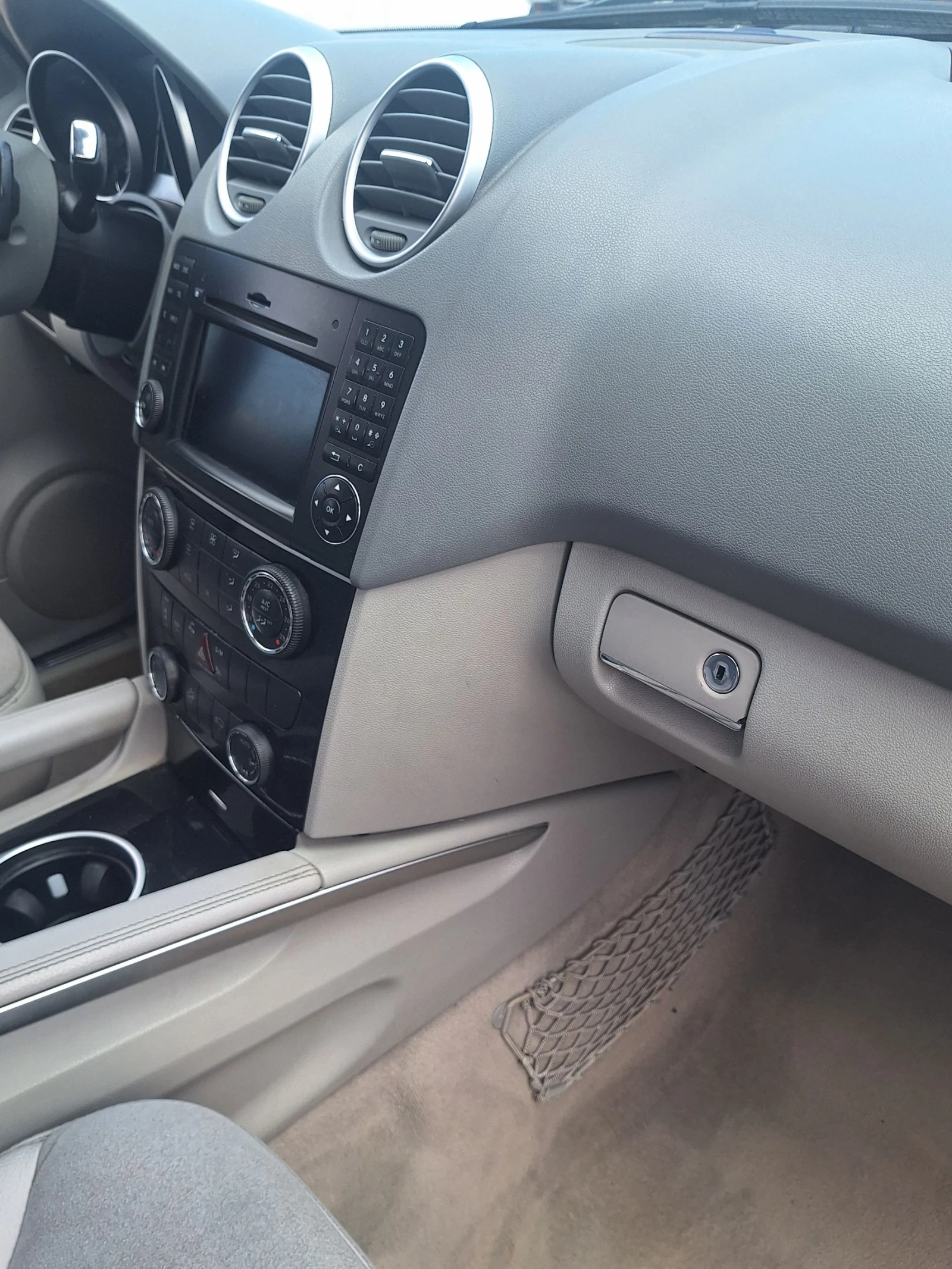 Mercedes-Benz ML 320сди Фейс лифт, снимка 9 - Автомобили и джипове - 54831575