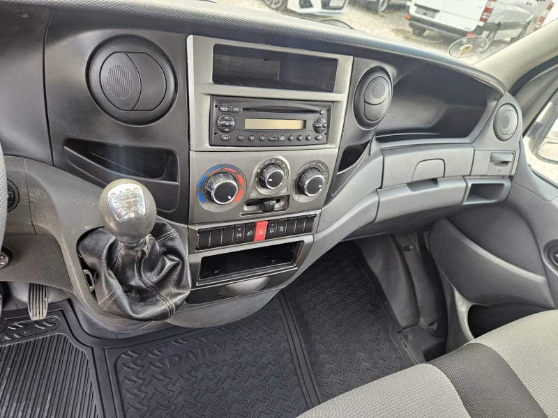 Iveco Daily 35c17, 7 местен, До 3.5 тона, снимка 11 - Бусове и автобуси - 48950276