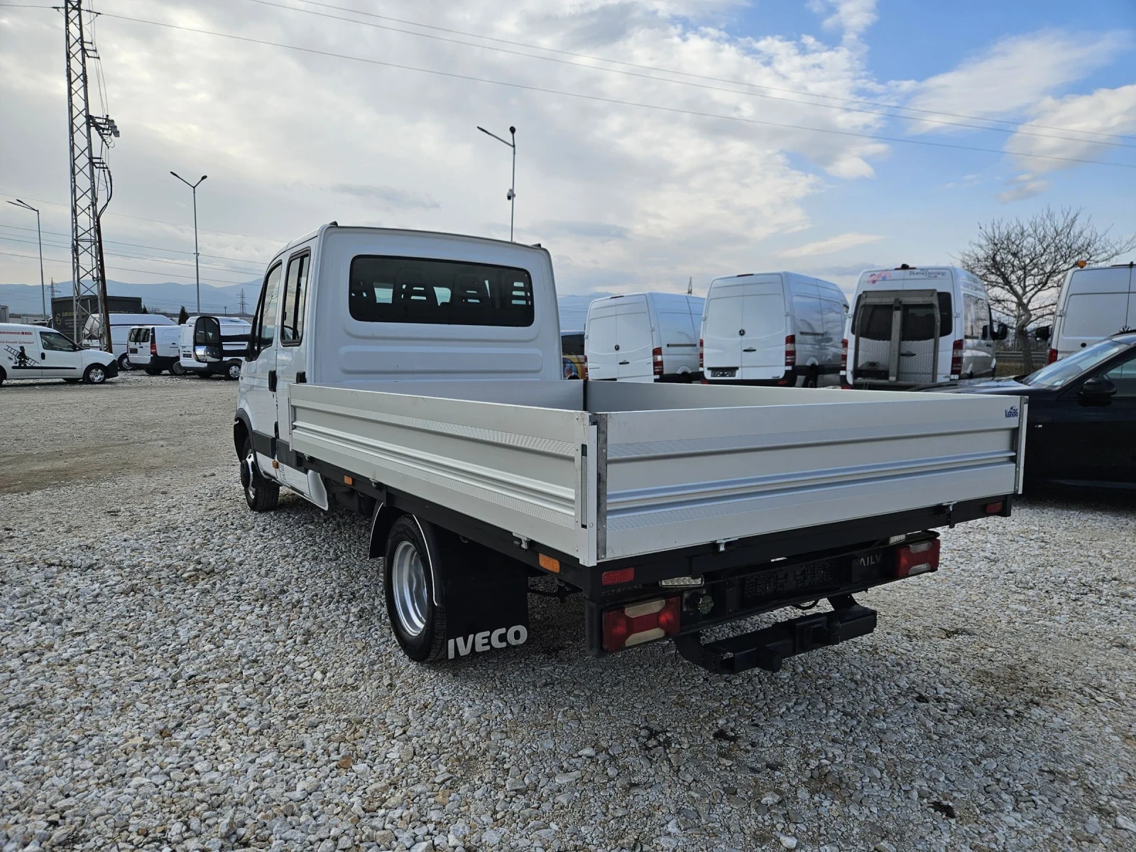 Iveco Daily 35c17, 7 местен, До 3.5 тона - изображение 3