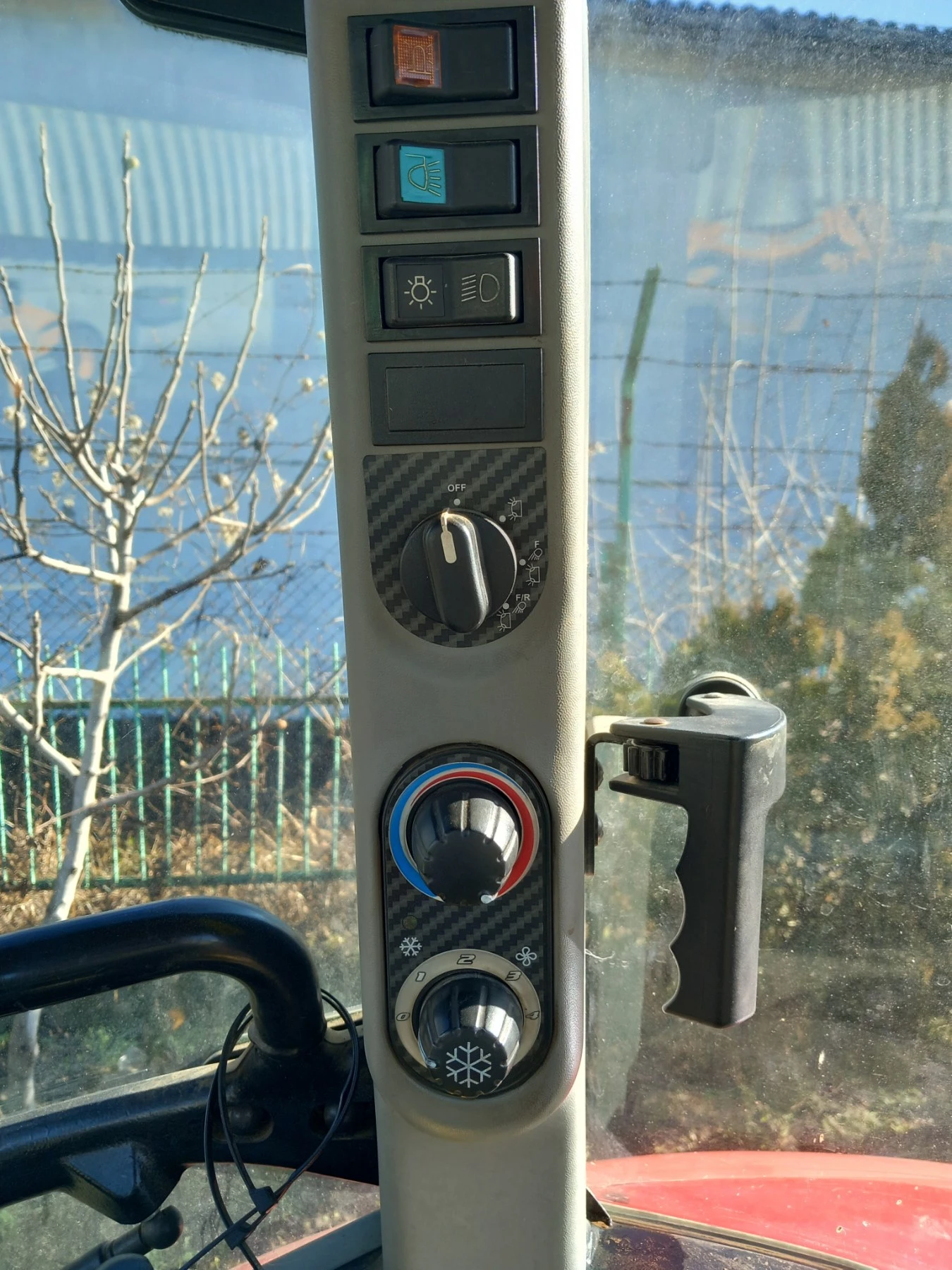 Трактор CASE IH FARMALL 115U - изображение 8