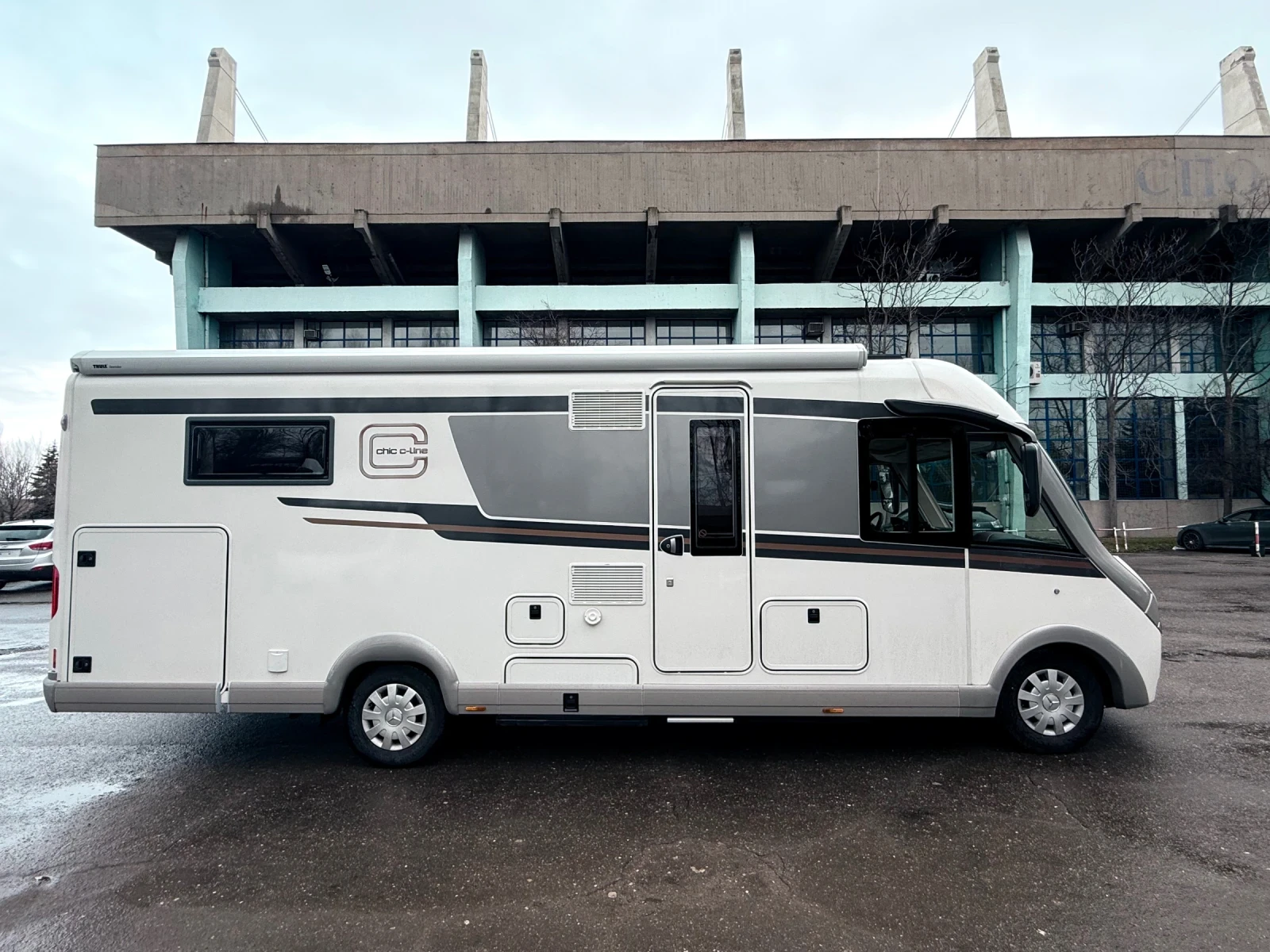 Кемпер Carthago Chic C Line Mercedes 9g-tronic - изображение 6