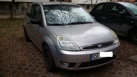 Ford Fiesta Ghia, снимка 2