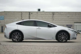 Toyota Prius * AWD e * CARFAX * 2 КЛЮЧА * KEYLESS * ПОДГРЕВ, снимка 3