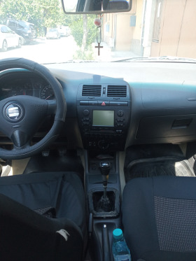Seat Ibiza, снимка 2 - Автомобили и джипове - 44797969