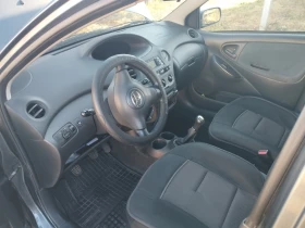 Toyota Yaris Р1 - 3200 € - 97147823 7