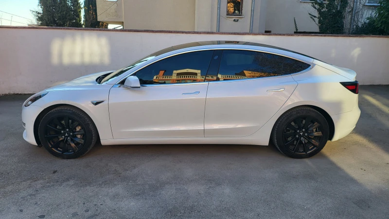 Tesla Model 3 SR+ , снимка 1 - Автомобили и джипове - 43568609