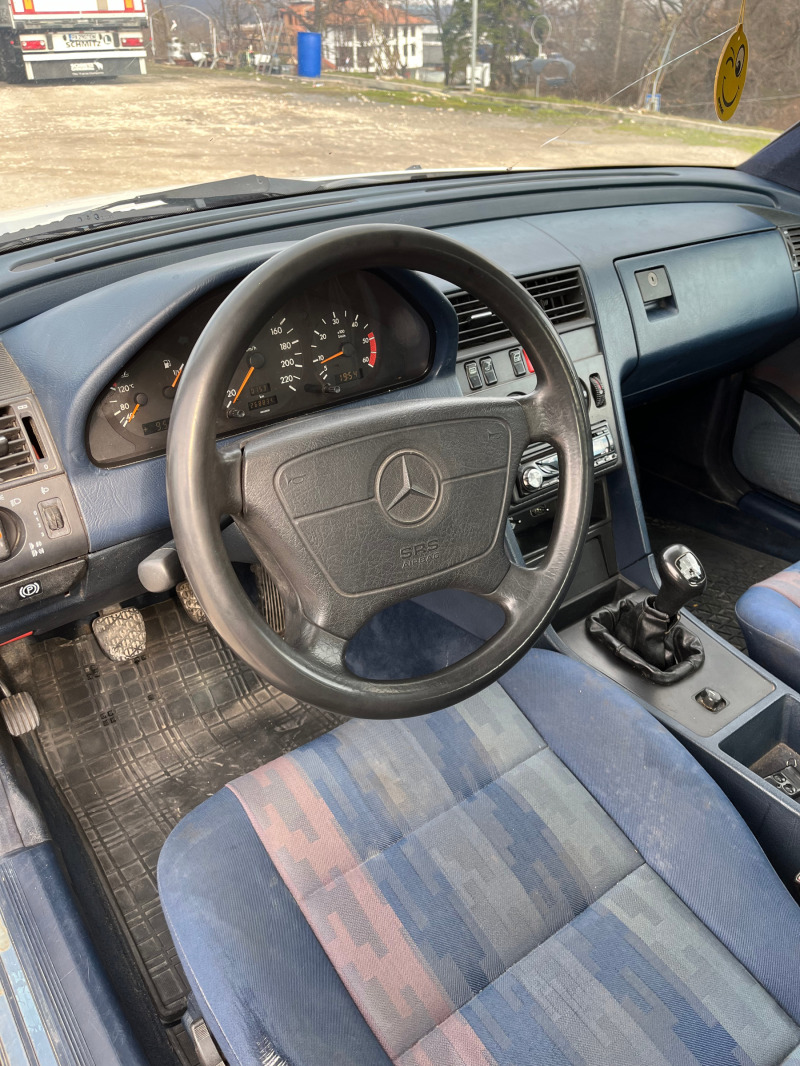 Mercedes-Benz C 200, снимка 5 - Автомобили и джипове - 44367109