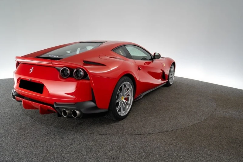 Ferrari 812 Superfast / 6.5 V12/ CERAMIC/ CAMERA/ 20/, снимка 9 - Автомобили и джипове - 44969887