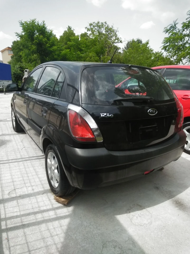 Kia Rio PILOT  1.4, снимка 6 - Автомобили и джипове - 47155242