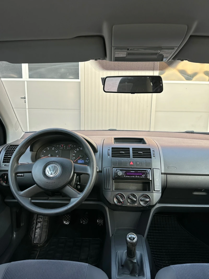 VW Polo 1.4 Бензин , снимка 9 - Автомобили и джипове - 47609327