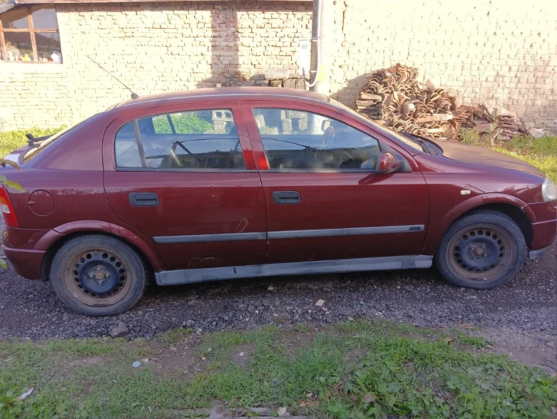 Opel Astra 1, 4 16V, снимка 8 - Автомобили и джипове - 47709091