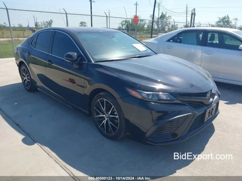 Toyota Camry SE, снимка 1 - Автомобили и джипове - 48312391