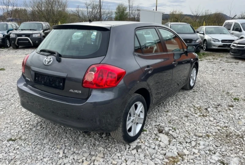 Toyota Auris 2.0-126кс, снимка 4 - Автомобили и джипове - 48756426