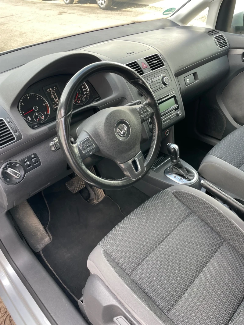 VW Touran 1, 6 TDI 7места, снимка 7 - Автомобили и джипове - 48816626