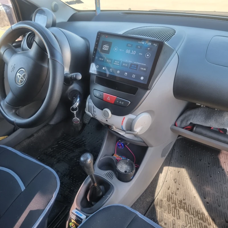 Toyota Aygo, снимка 12 - Автомобили и джипове - 48864154