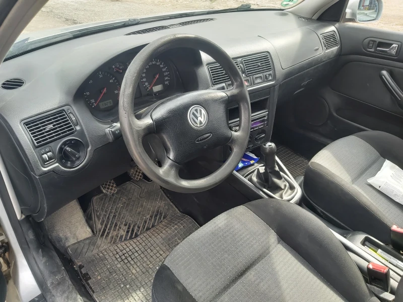 VW Golf, снимка 8 - Автомобили и джипове - 49544644