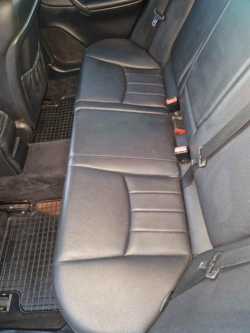 Mercedes-Benz C 200, снимка 15 - Автомобили и джипове - 51514886