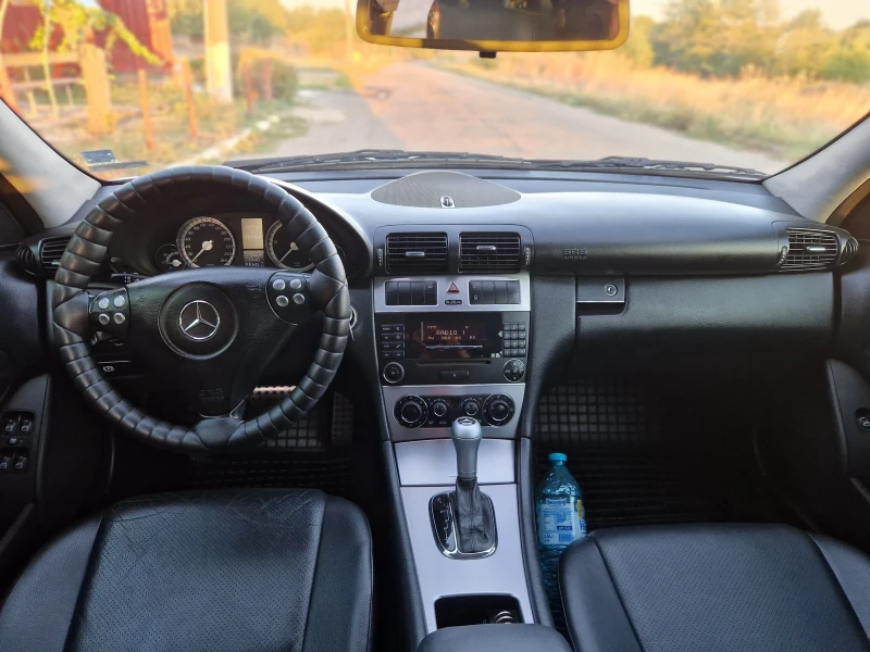 Mercedes-Benz C 200, снимка 17 - Автомобили и джипове - 51514886