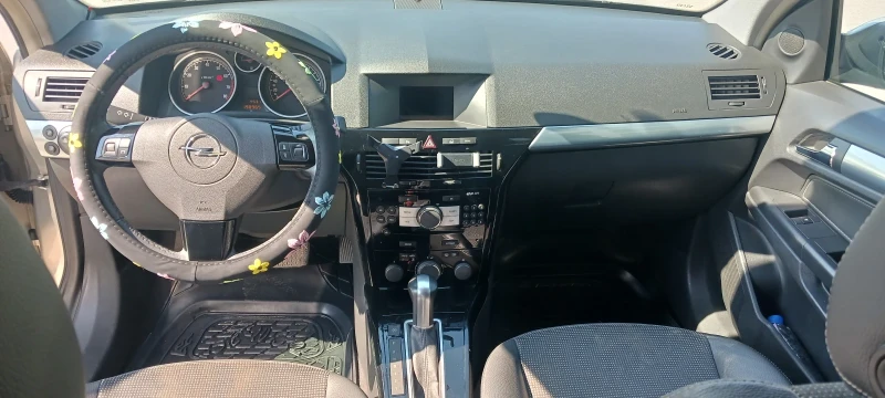 Opel Astra Opel Astra H  1.8 , снимка 6 - Автомобили и джипове - 52865664