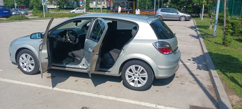Opel Astra Opel Astra H  1.8 , снимка 5 - Автомобили и джипове - 52865664