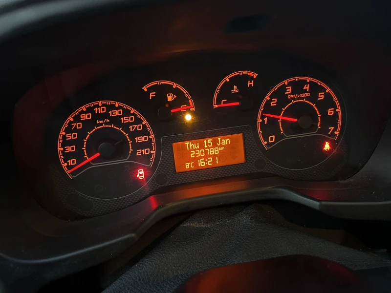 Fiat Fiorino 2017г 1, 4 бензин 80кс реални км, Евро 6В, снимка 9 - Автомобили и джипове - 53123868